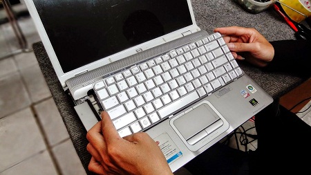 Thay bàn phím laptop sony vaio